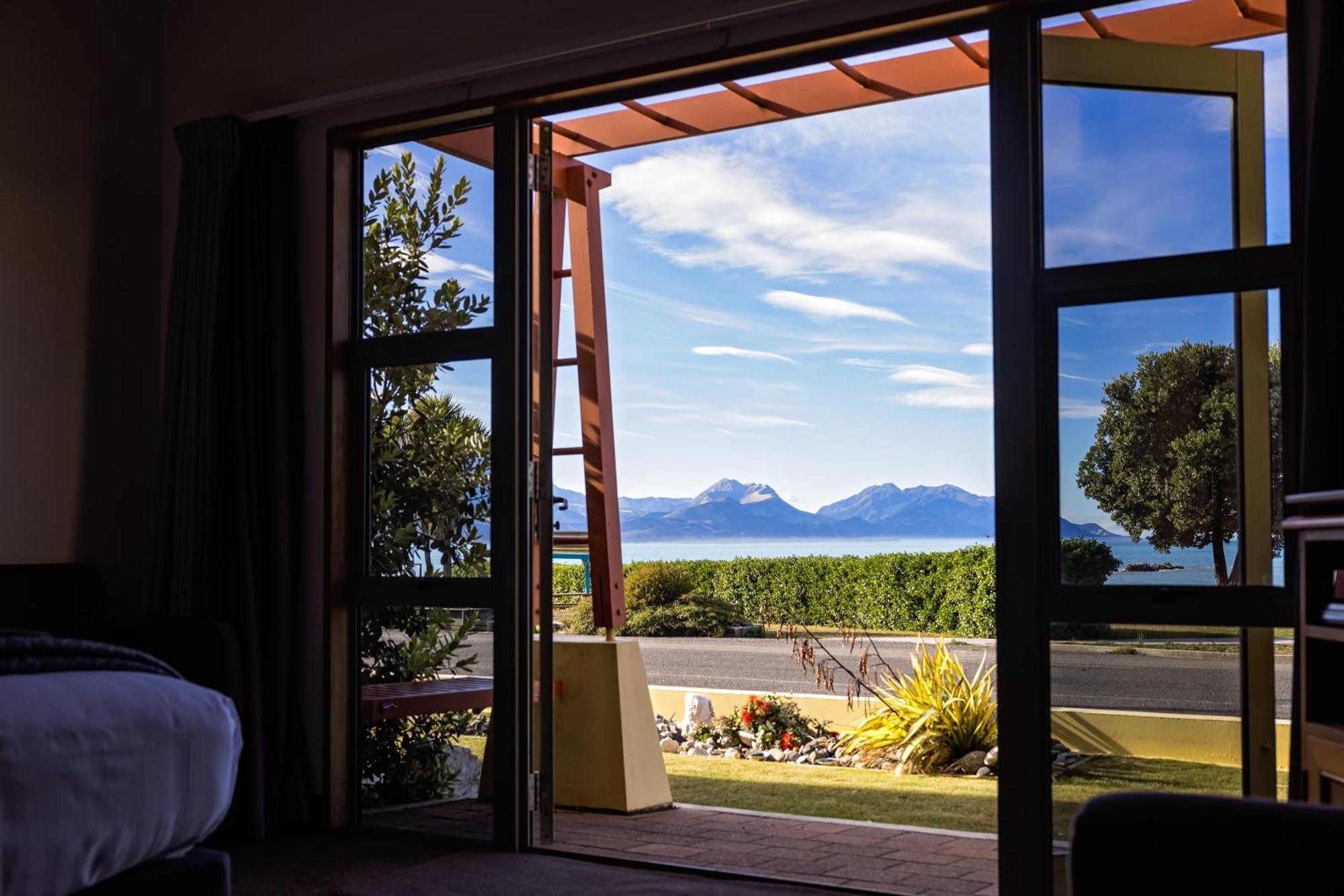 The Anchor Inn Beachfront Motel Kaikoura Kültér fotó