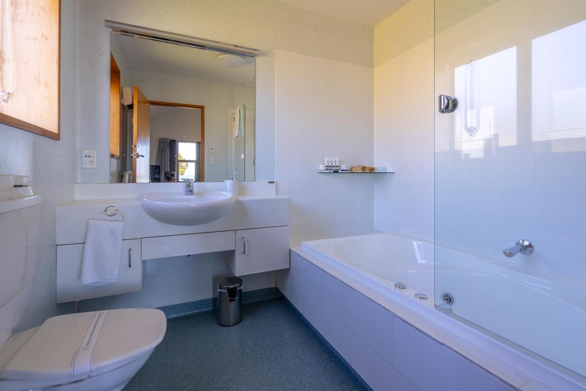 The Anchor Inn Beachfront Motel Kaikoura Kültér fotó